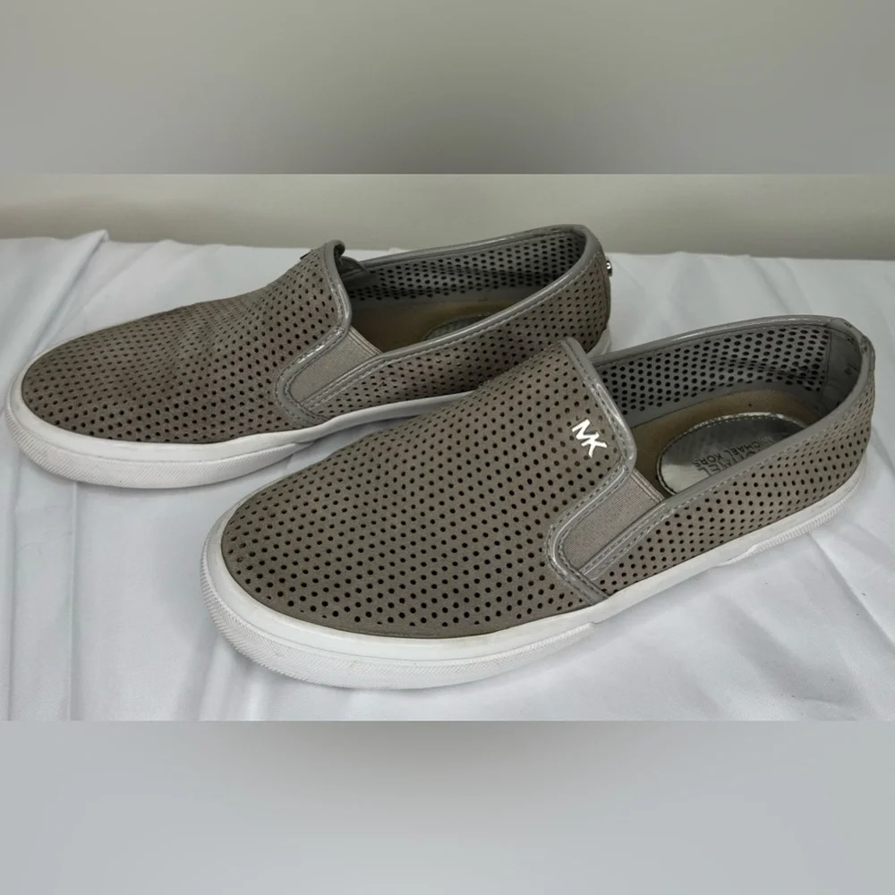 Michael Kors Women’s Gray Suede Slip On Sneakers Size 7M